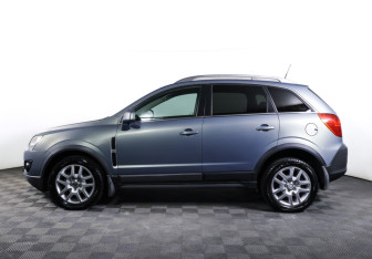 Подержанный автомобиль Opel Antara 2012 года (8 фото)