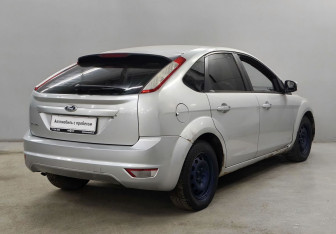 Подержанный автомобиль Ford Focus Hatchback 2010 года (5 фото)