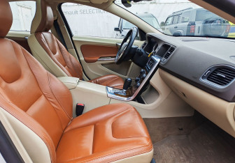 Подержанный автомобиль Volvo S60 2011 года (8 фото)