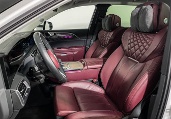 Подержанный автомобиль Hongqi E-HS9 2021 года (15 фото)