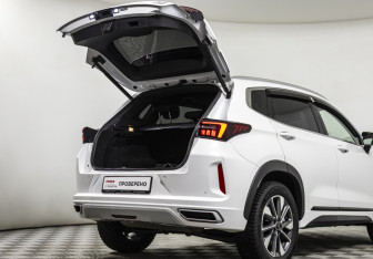 Подержанный автомобиль Exeed LX 2024 года (18 фото)