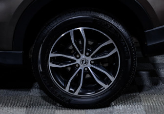 Подержанный автомобиль DongFeng 580 2021 года (15 фото)