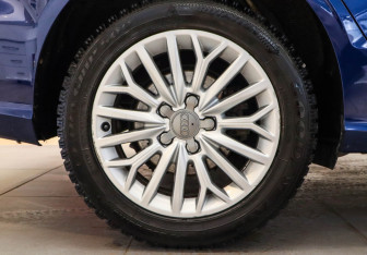 Подержанный автомобиль Audi A3 Sedan 2014 года (22 фото)