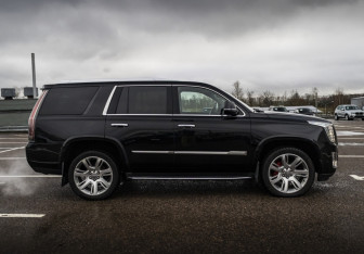 Подержанный автомобиль Cadillac Escalade Suv 2017 года (4 фото)