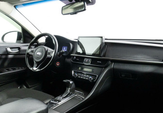 Подержанный автомобиль Kia Optima Sedan 2017 года (5 фото)