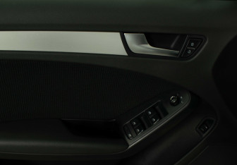 Подержанный автомобиль Audi A4 Sedan 2011 года (15 фото)