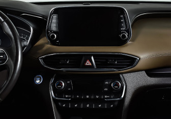 Подержанный автомобиль Hyundai Santa Fe 2019 года (11 фото)