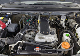 Подержанный автомобиль Suzuki Jimny 2011 года (9 фото)