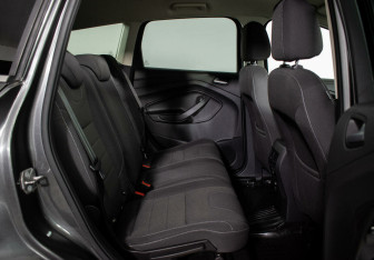 Подержанный автомобиль Ford Kuga 2015 года (8 фото)