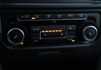 Подержанный автомобиль Volkswagen Golf Hatchback 2011 года (13 фото)