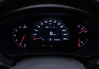 Подержанный автомобиль Kia Sorento 2017 года (13 фото)