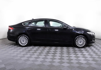 Подержанный автомобиль Ford Mondeo Sedan 2017 года (4 фото)