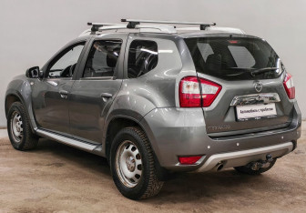 Подержанный автомобиль Nissan Terrano 2016 года (7 фото)