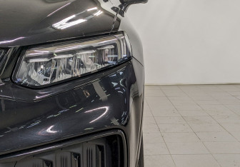 Подержанный автомобиль Geely Tugella 2023 года (18 фото)