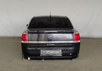 Подержанный автомобиль Opel Vectra Sedan 2006 года (5 фото)