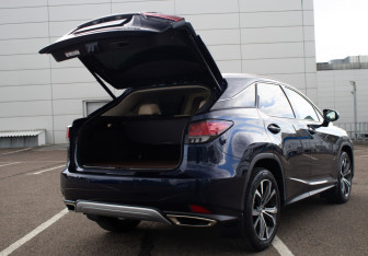 Подержанный автомобиль Lexus RX 2020 года (16 фото)