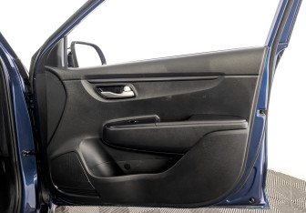 Подержанный автомобиль Kia Rio Hatchback 2021 года (24 фото)