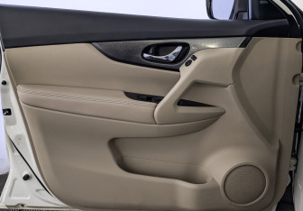 Подержанный автомобиль Nissan X-Trail 2018 года (19 фото)