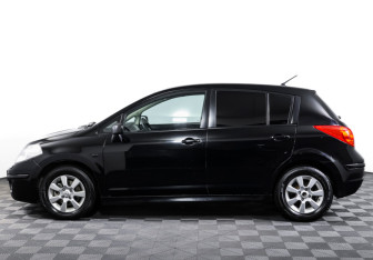 Подержанный автомобиль Nissan Tiida Hatchback 2011 года (8 фото)