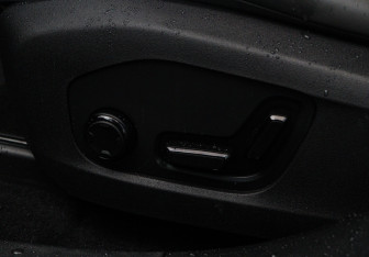 Подержанный автомобиль Zeekr 001 2023 года (20 фото)