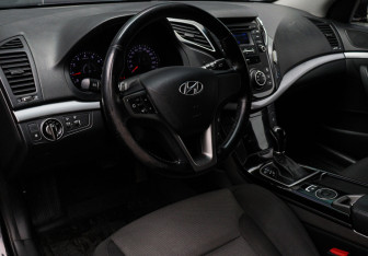 Подержанный автомобиль Hyundai i40 Wagon 2015 года (12 фото)