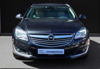 Подержанный автомобиль Opel Insignia Wagon 2014 года (2 фото)