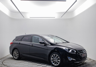 Подержанный автомобиль Hyundai i40 Wagon 2014 года (3 фото)