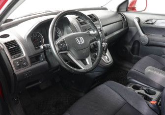 Подержанный автомобиль Honda CR-V 2008 года (9 фото)