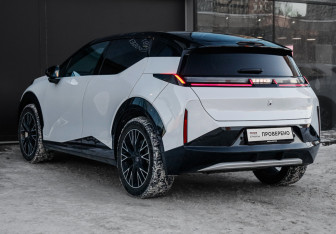 Подержанный автомобиль Zeekr X 2023 года (7 фото)