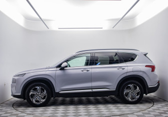 Подержанный автомобиль Hyundai Santa Fe 2021 года (8 фото)