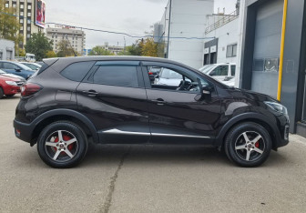 Подержанный автомобиль Renault Kaptur 2019 года (4 фото)
