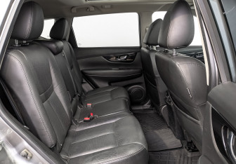 Подержанный автомобиль Nissan X-Trail 2021 года (18 фото)