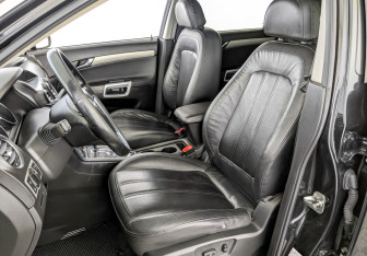 Подержанный автомобиль Opel Antara 2013 года (20 фото)