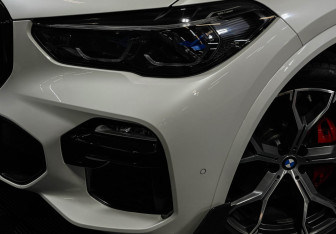 Подержанный автомобиль BMW X5 2021 года (7 фото)