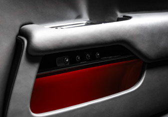 Подержанный автомобиль Rolls-Royce Wraith 2018 года (38 фото)