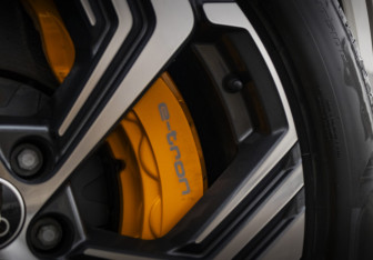 Новый Audi e-tron 2023 (2 фото)