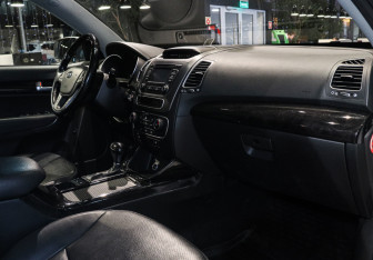 Подержанный автомобиль Kia Sorento 2019 года (7 фото)