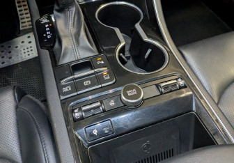 Подержанный автомобиль Kia K5 2021 года (18 фото)