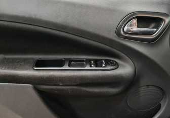 Подержанный автомобиль Citroen C3 Picasso 2010 года (13 фото)