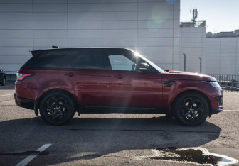 Подержанный автомобиль Land Rover Range Rover Sport 2018 года (4 фото)