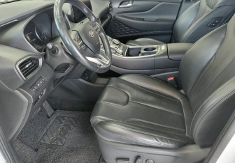 Подержанный автомобиль Hyundai Santa Fe 2020 года (8 фото)