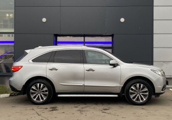 Подержанный автомобиль Acura MDX 2014 года (4 фото)