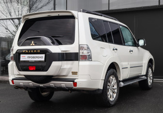 Подержанный автомобиль Mitsubishi Pajero 2019 года (4 фото)