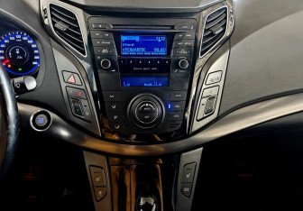 Подержанный автомобиль Hyundai i40 Sedan 2015 года (11 фото)