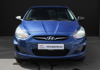 Подержанный автомобиль Hyundai Solaris Sedan 2013 года (2 фото)