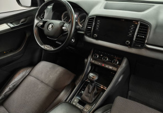Подержанный автомобиль Skoda Karoq 2020 года (10 фото)