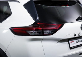 Подержанный автомобиль Nissan Rogue 2020 года (16 фото)