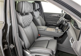 Подержанный автомобиль Hongqi E-HS9 2022 года (24 фото)