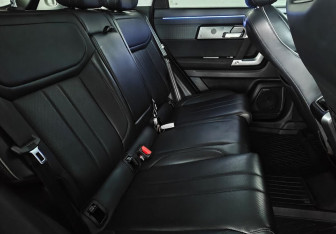 Подержанный автомобиль Jaecoo J7 2023 года (10 фото)