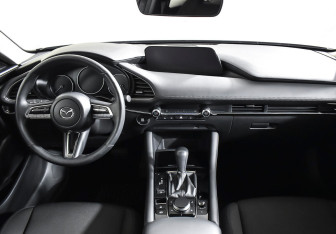 Подержанный автомобиль Mazda 3 Sedan 2019 года (10 фото)
